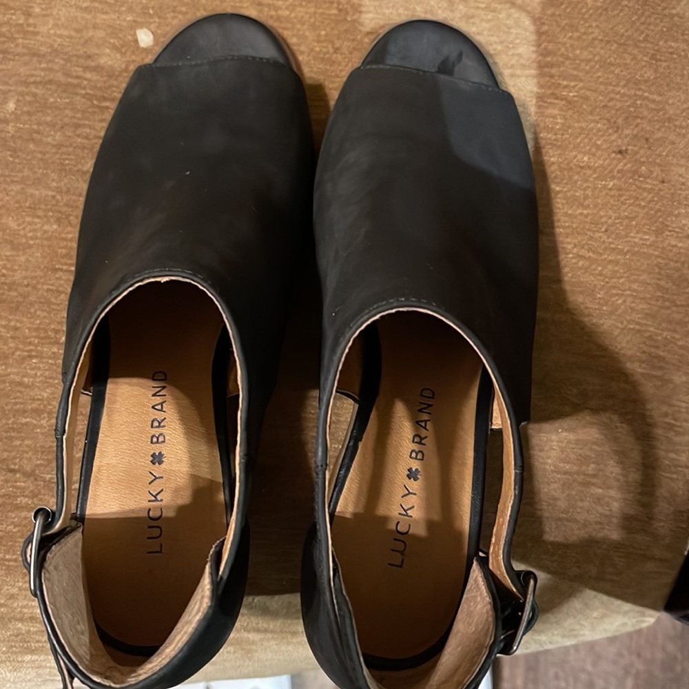 Heals - Picture 5 of 8